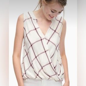 A.N.A.
drape front flannel sleeveless top size medium